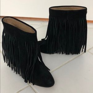 Black fringe booties